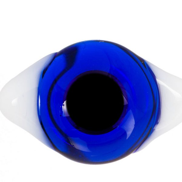 Глаза с белками Темно-синие